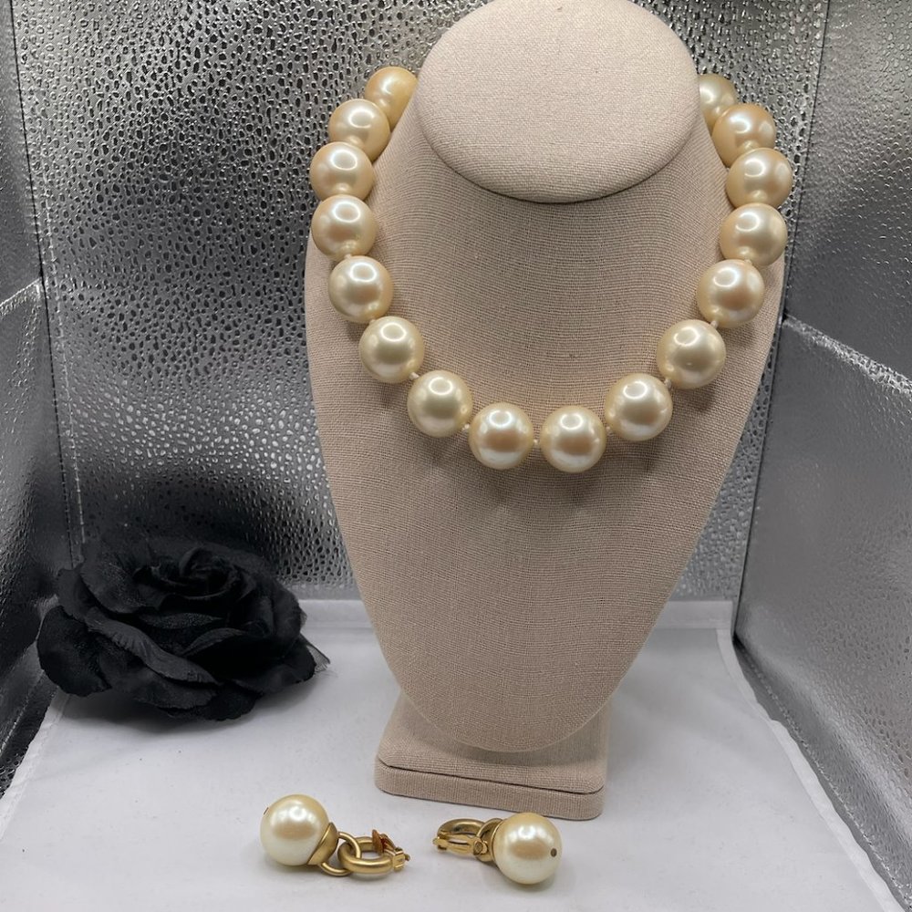 12.3.23.5- RARE***Vintage Erwin Pearl in Golden Faux Pearl Necklace & Earrings